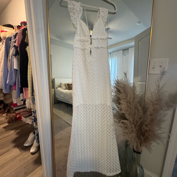Commense Dresses & Skirts - Commense White Lace Maxi Dress with Ruffle Straps